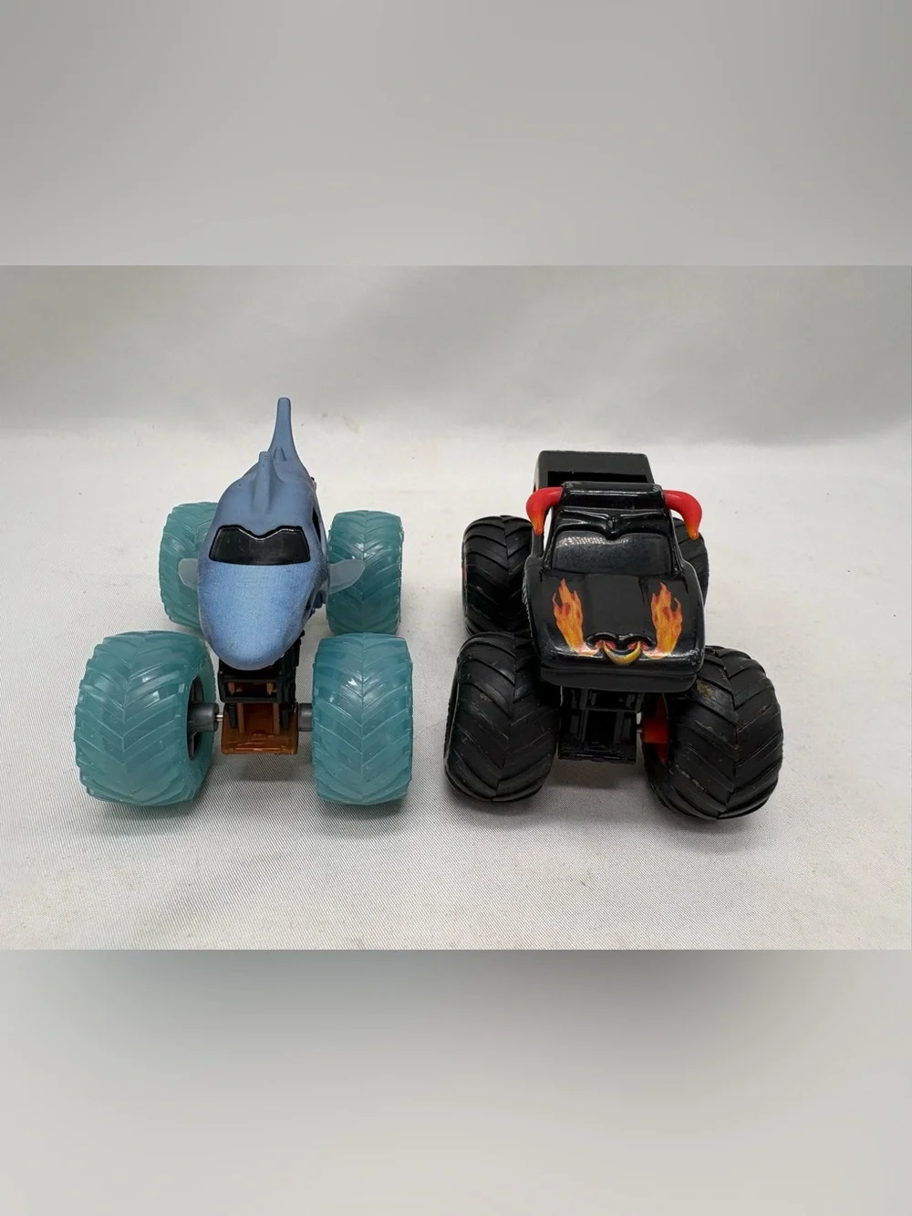 Hot Wheels Monster Jam Trucks El Toro Loco & Megalodon Shark Lot Die-Cast 1:64